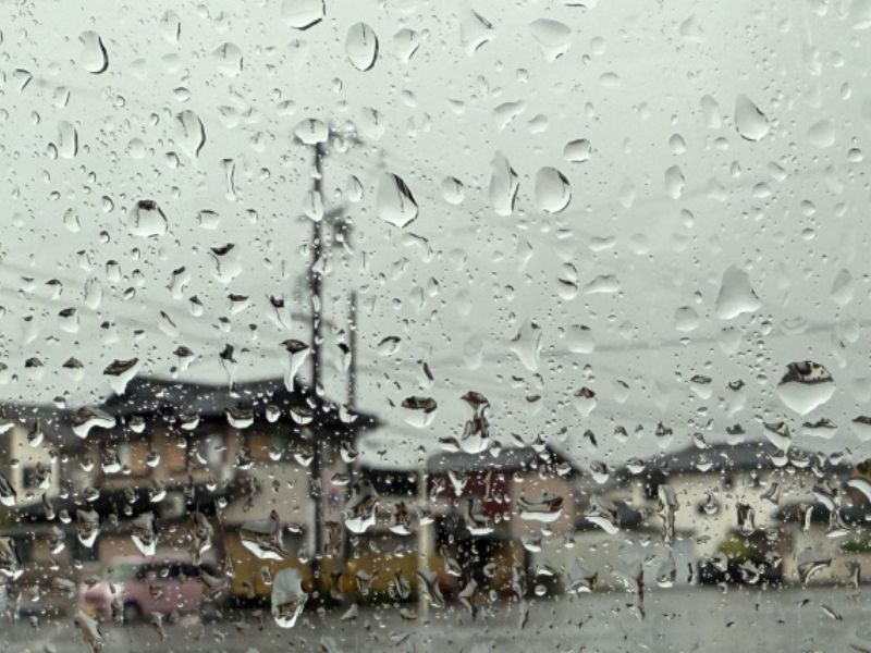 外壁塗装って雨の日は全部ストップ？実は“できる作業”もあるんです